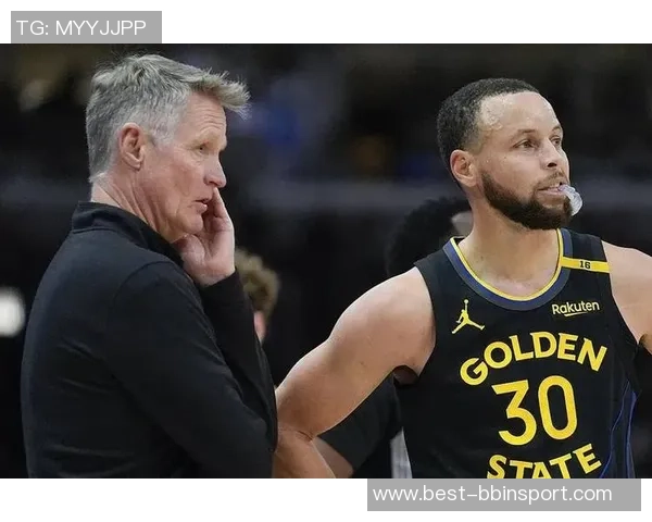 勇士客场挑战雷霆库里复出助力球队霍福德出战存疑引关注 勇士客场挑战雷霆库里复出助力球队霍福德出战存疑引关注