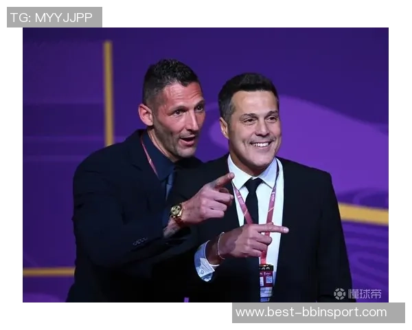 阿根廷足球传奇巴蒂与肯佩斯同框共庆世界杯抽签盛典