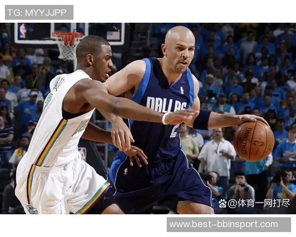 两位传奇控卫保罗与基德场边畅谈助攻榜第二第三的精彩瞬间回顾 两位传奇控卫保罗与基德场边畅谈助攻榜第二第三的精彩瞬间回顾